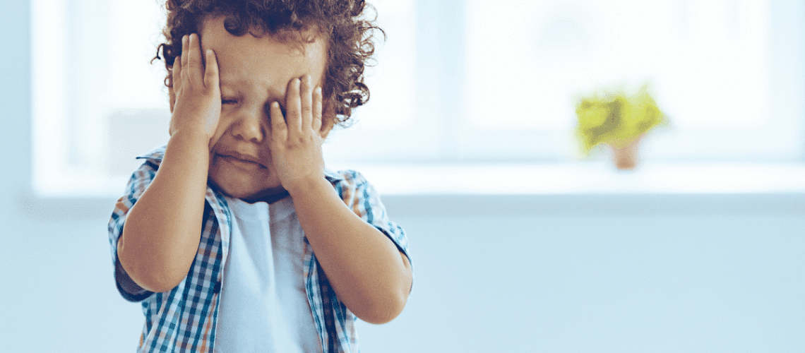 5 moduri prin care îți ajuți copilul anxios